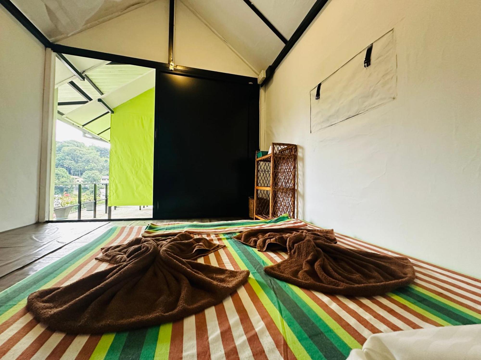 The Sky Tents Κάντι Εξωτερικό φωτογραφία